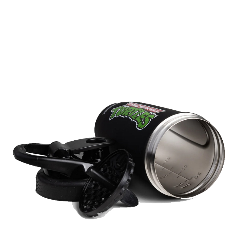 ŠEJKER – NERĐAJUĆI ČELIK 900ml – TMNT CLASSIC LOGO BLACK 2 ŠEJKER – NERĐAJUĆI ČELIK 900ml – TMNT CLASSIC LOGO BLACK - Slika 2